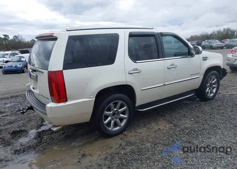 2007 Cadillac Escalade Standard из США, поврежденный, VIN 1GYEC63857R406907